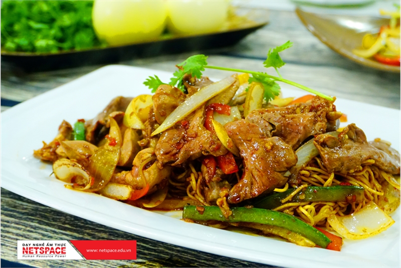 Cảm nghĩ của chị Dung – học Phở gà Đông Tảo, Cơm tấm, Bò kho, Sốt xào
