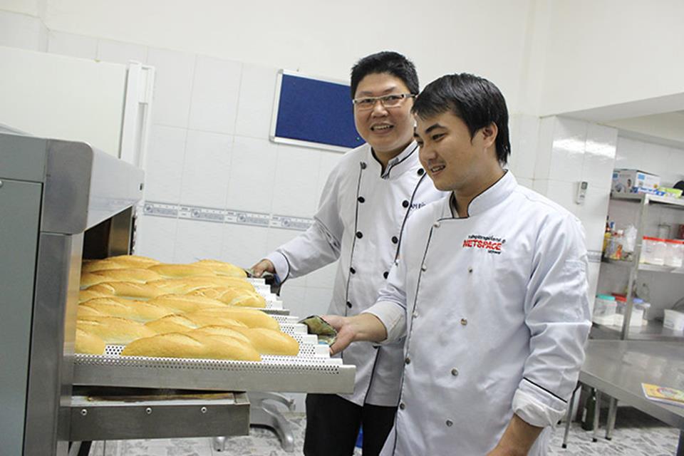 Học bí quyết kinh doanh Bánh mì