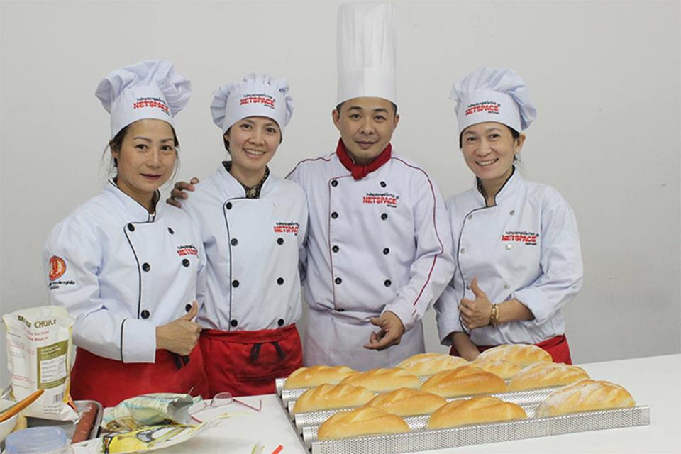 Học bí quyết kinh doanh Bánh mì