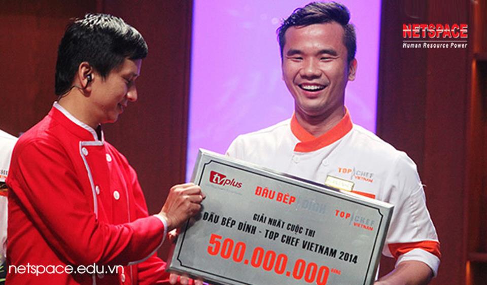 Võ Hoàng Nhân đăng quang cuộc thi Đầu Bếp Đỉnh Top Chef Vietnam mùa đầu tiên với giải thưởng 500 triệu