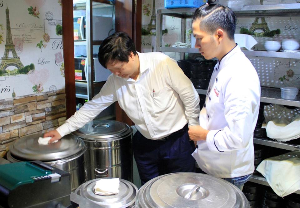 Anh Toàn học bí quyết mở nhà hàng Việt tại Đài Loan