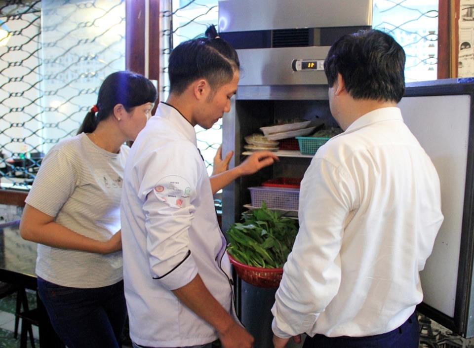 Anh Toàn học bí quyết mở nhà hàng Việt tại Đài Loan
