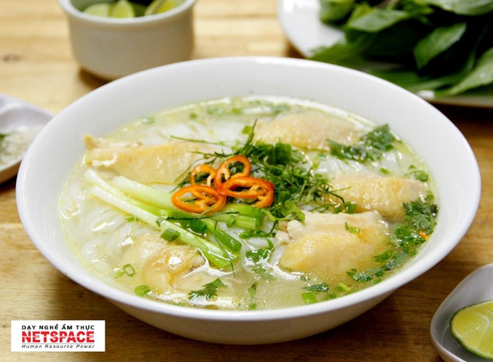 Anh Toàn học bí quyết mở nhà hàng Việt tại Đài Loan