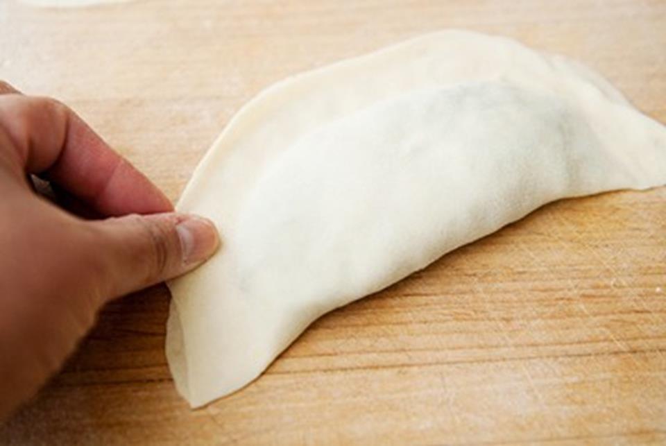 Cách làm bánh hẹ đơn giản mà cực hấp dẫn