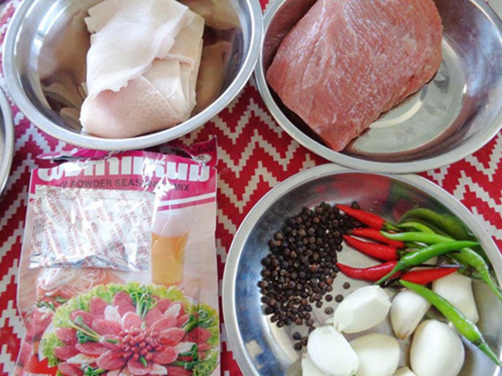 Cách nấu Nem chua đơn giản thơm ngon tại nhà