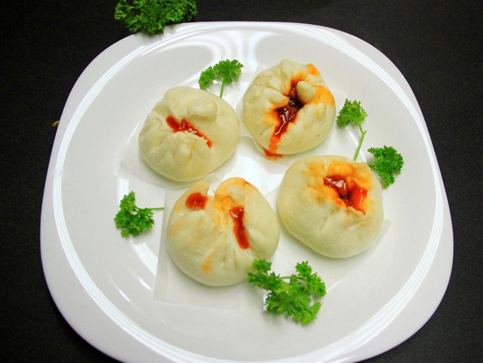 Chú Bình học Bánh bao nhân thịt xá xíu và Heo quay miếng