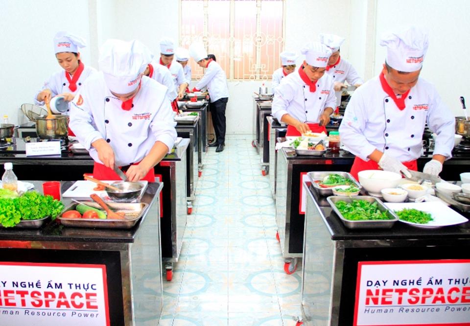 Học nghề nấu ăn