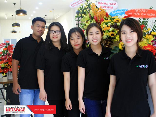 Chị Ái Nhi khai trương quán Hera tea tại Gò Vấp