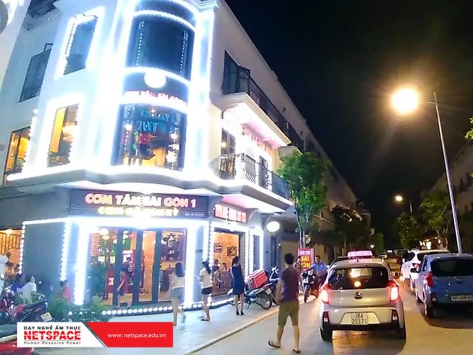Nhà hàng Cơm Tấm Sài Gòn hút khách tại Vincom Thanh Hóa