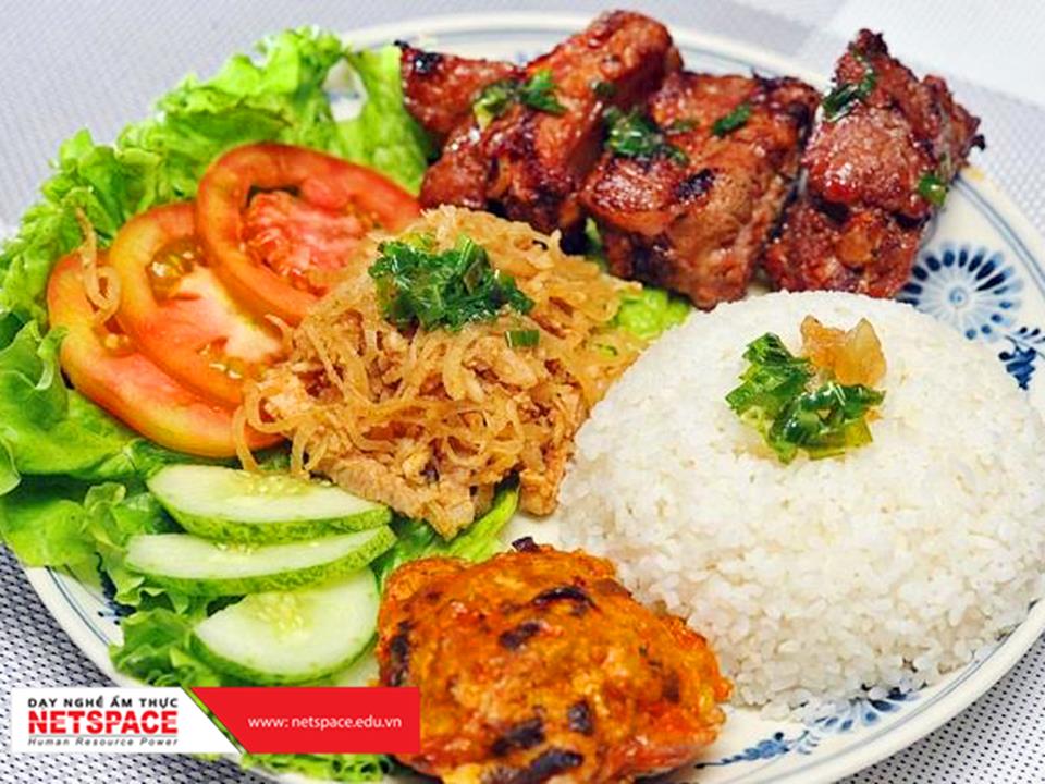 Nhà hàng Cơm Tấm Sài Gòn hút khách tại Vincom Thanh Hóa