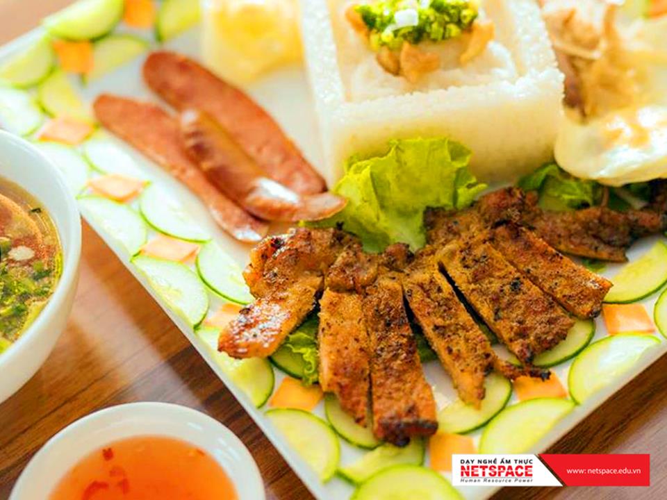 Nhà hàng Cơm Tấm Sài Gòn hút khách tại Vincom Thanh Hóa