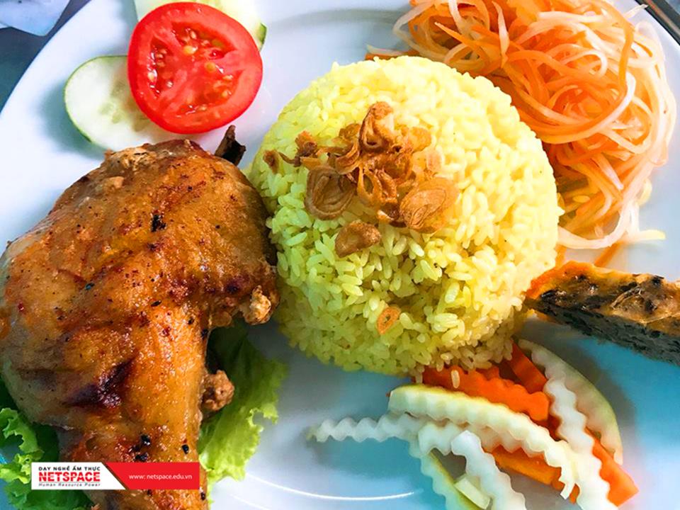 Nhà hàng Cơm Tấm Sài Gòn hút khách tại Vincom Thanh Hóa