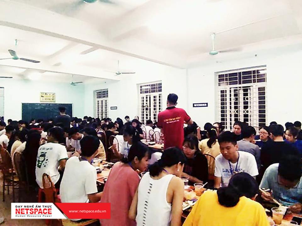 Nhà hàng Cơm Tấm Sài Gòn hút khách tại Vincom Thanh Hóa