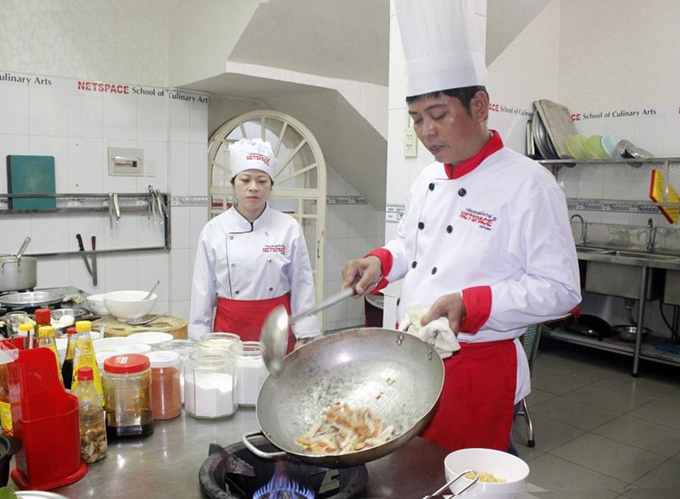 Chị Lê Thị Phương Thảo - Học nướng và lẩu