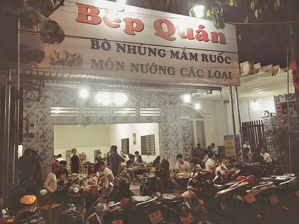 Chị Nhi học món Bò lế rồ để bổ sung vào Bếp Quán