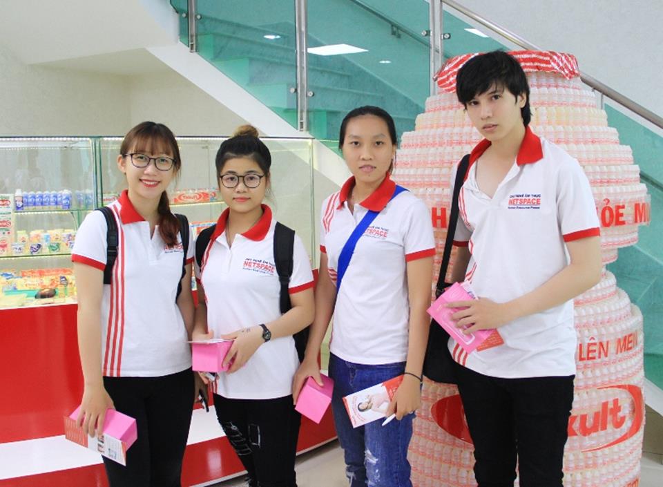 Học viên Netspace tham quan Nhà máy Yakult Việt Nam