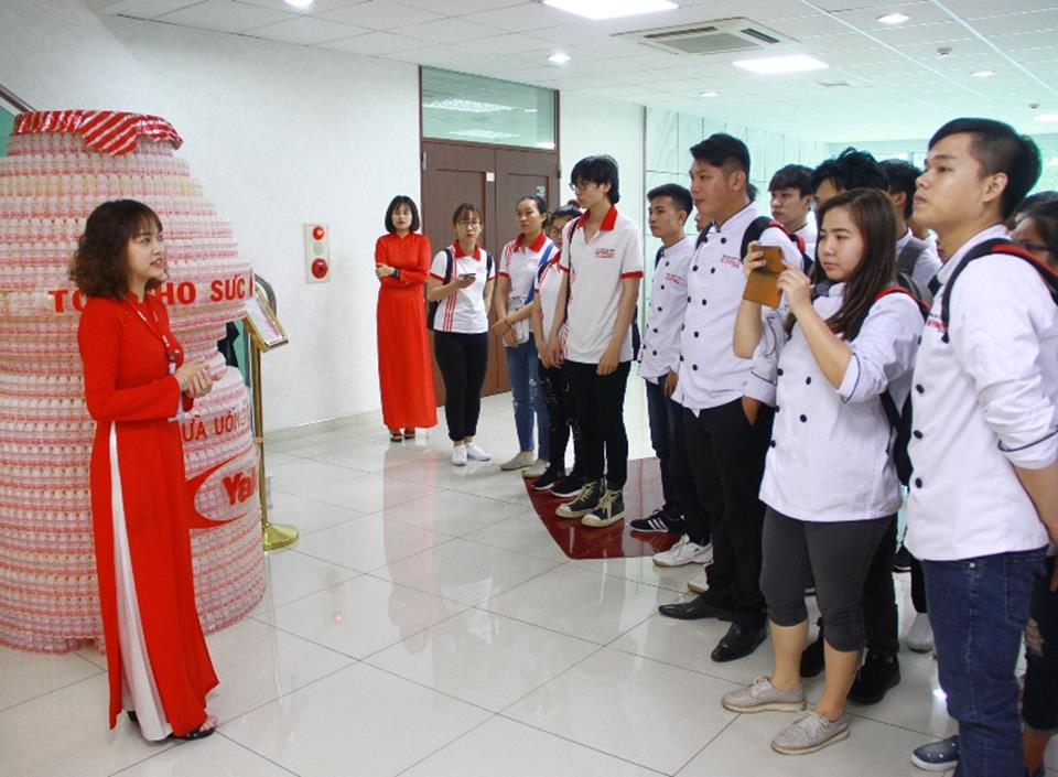 Học viên Netspace tham quan Nhà máy Yakult Việt Nam