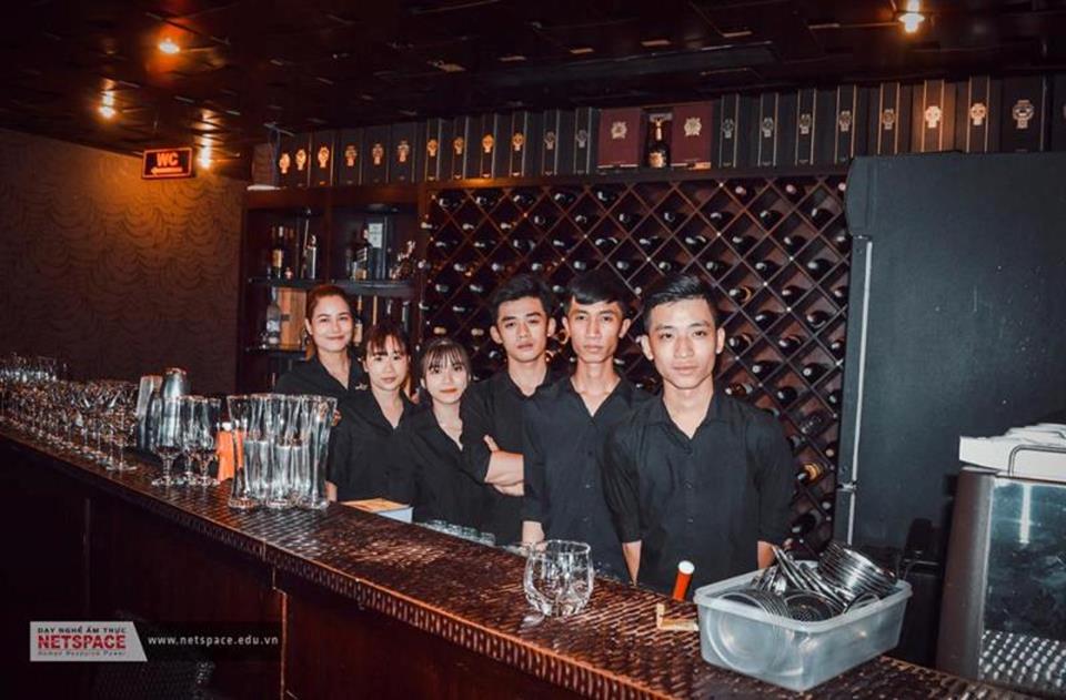 Học viên thành công với nghề pha chế và làm việc tại Nhà hàng Coffee Memory