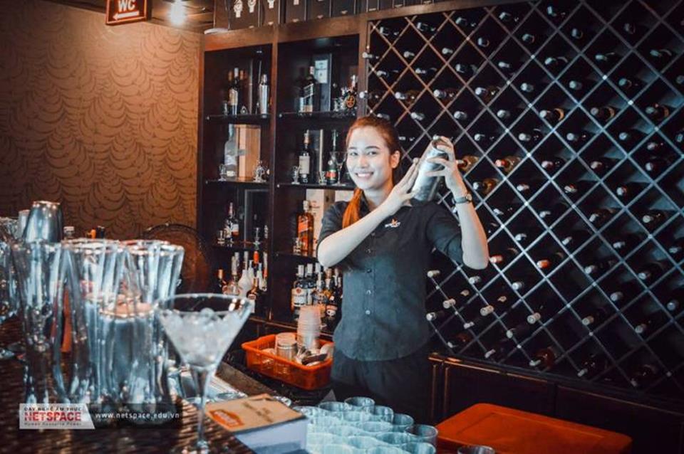 Học viên thành công với nghề pha chế và làm việc tại Nhà hàng Coffee Memory