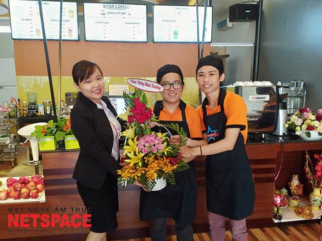 Quán STAR COFFEE của hai anh em Mỹ & Đô