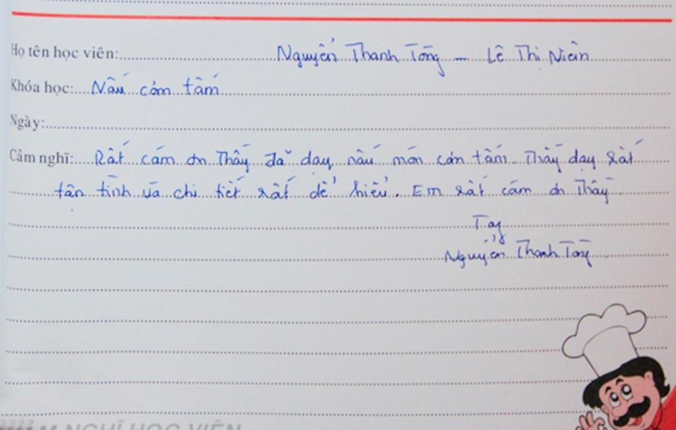 Chị Niêm học nấu cơm tấm để mở quán