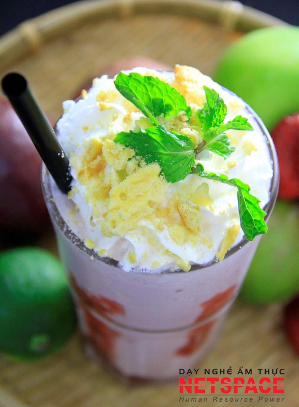 Học viên Huỳnh Kim Bằng trải nghiệm về nghề Pha chế