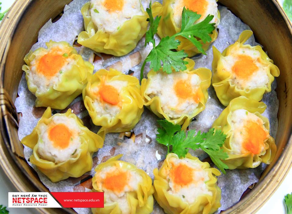Anh Nhật Anh học Dimsum để bổ sung vào quán trà sữa ở Tiền Giang