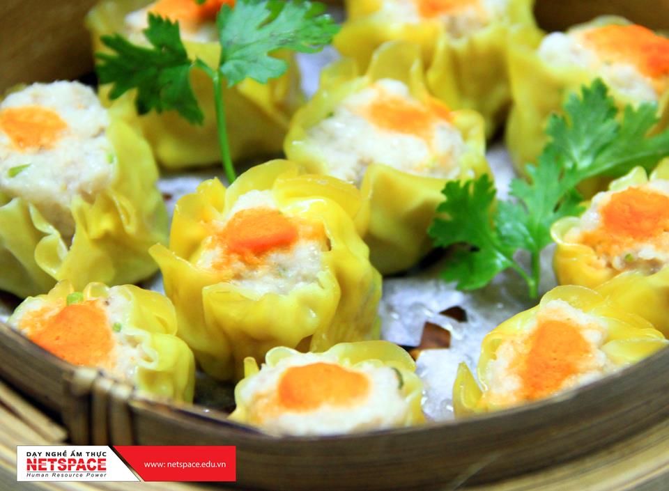 Anh Nhật Anh học Dimsum để bổ sung vào quán trà sữa ở Tiền Giang