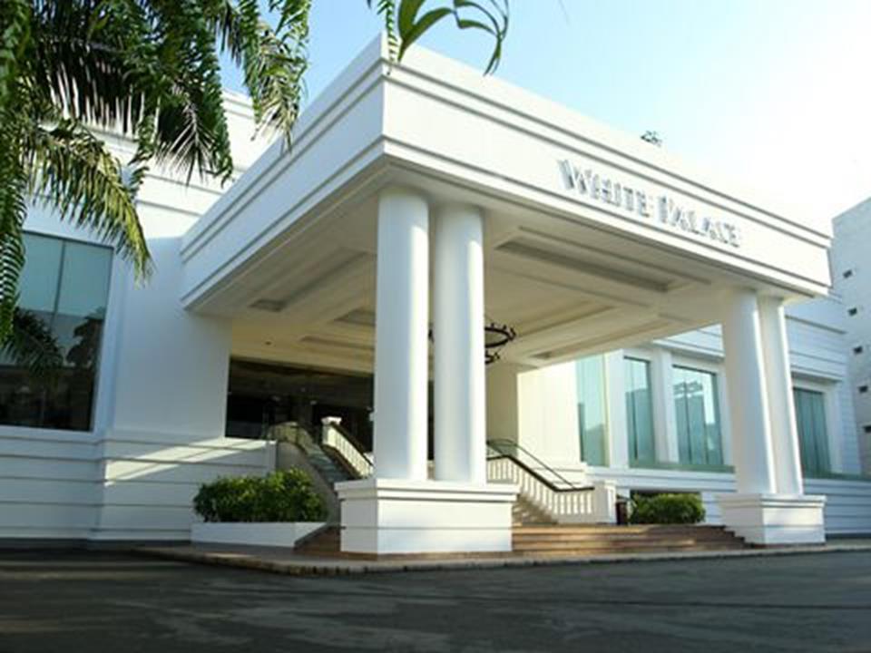 White palace tuyển dung: