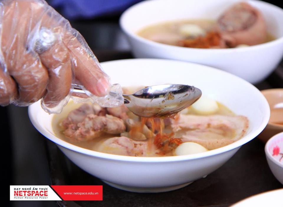 Thấm đẫm hương vị với quán Bánh canh giò heo tại Gò Vấp