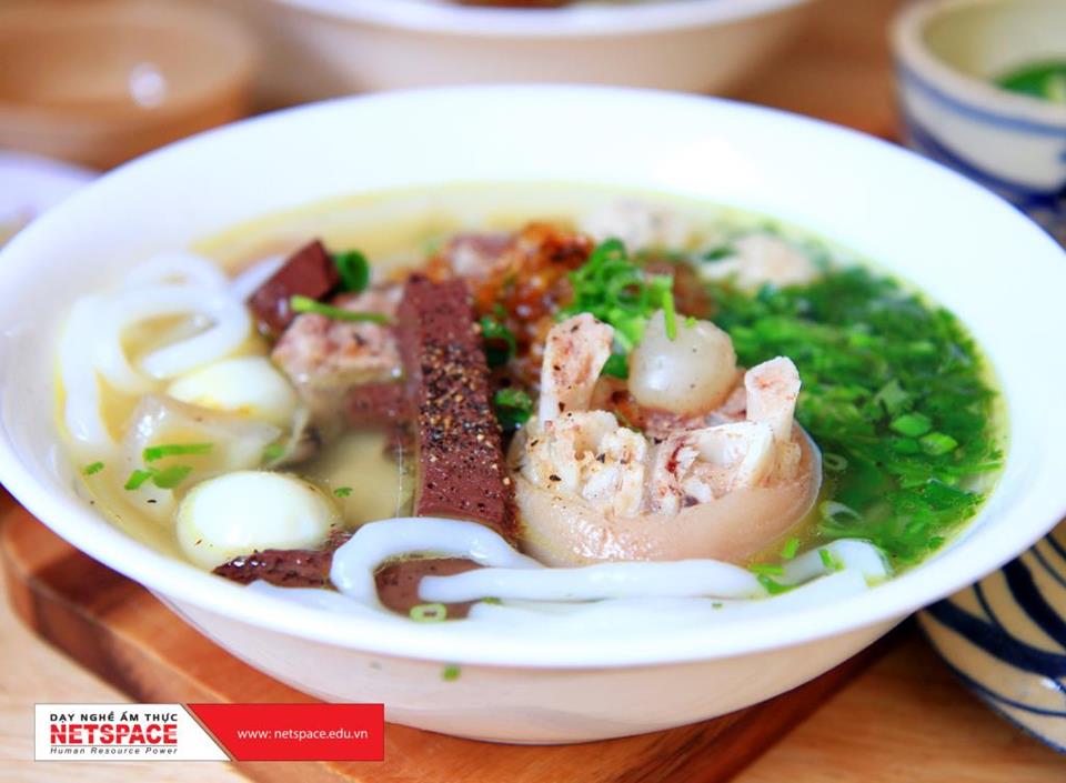 Thấm đẫm hương vị với quán Bánh canh giò heo tại Gò Vấp