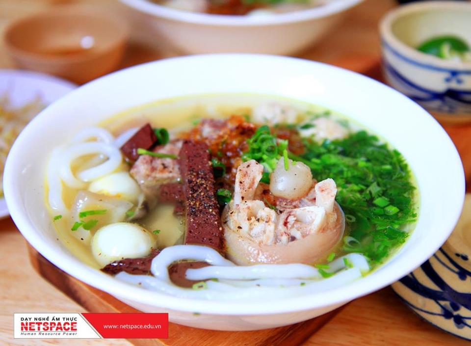 Thấm đẫm hương vị với quán Bánh canh giò heo tại Gò Vấp
