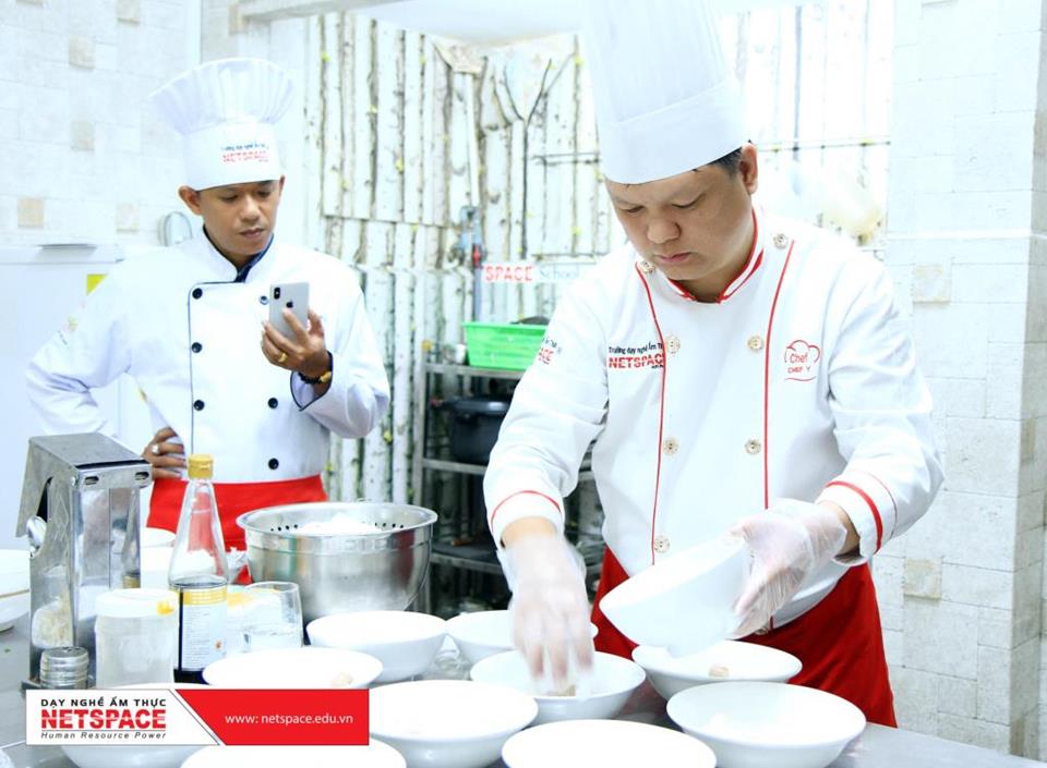 Thấm đẫm hương vị với quán Bánh canh giò heo tại Gò Vấp