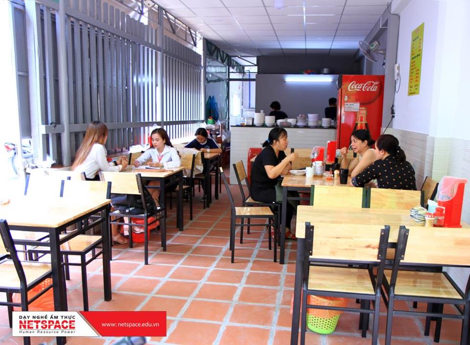 Thấm đẫm hương vị với quán Bánh canh giò heo tại Gò Vấp