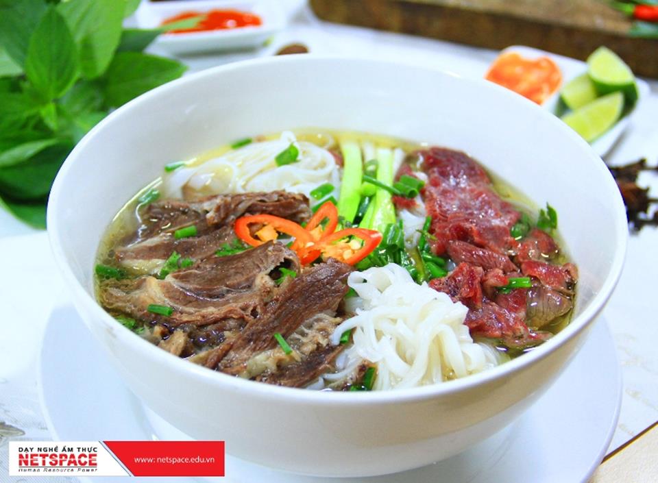 Vợ chồng anh Giao học nấu Phở, Cơm tấm và các món Nhật để kinh doanh