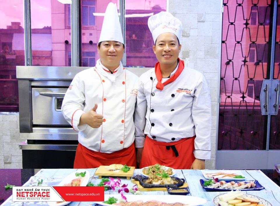 Vợ chồng anh Giao học nấu Phở, Cơm tấm và các món Nhật để kinh doanh