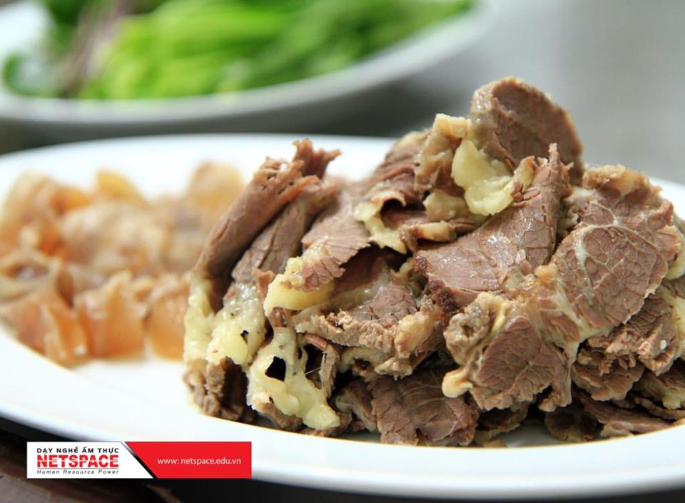 Vợ chồng anh Giao học nấu Phở, Cơm tấm và các món Nhật để kinh doanh