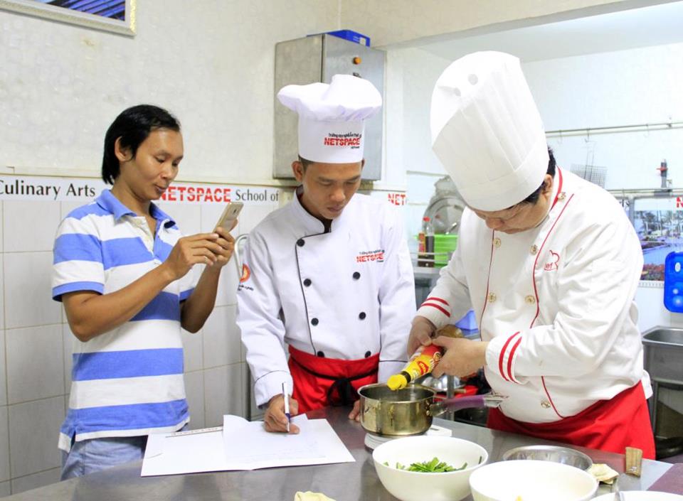 Học nấu Hủ tiếu
