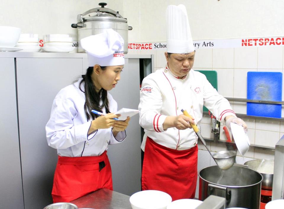 Học nấu Hủ tiếu