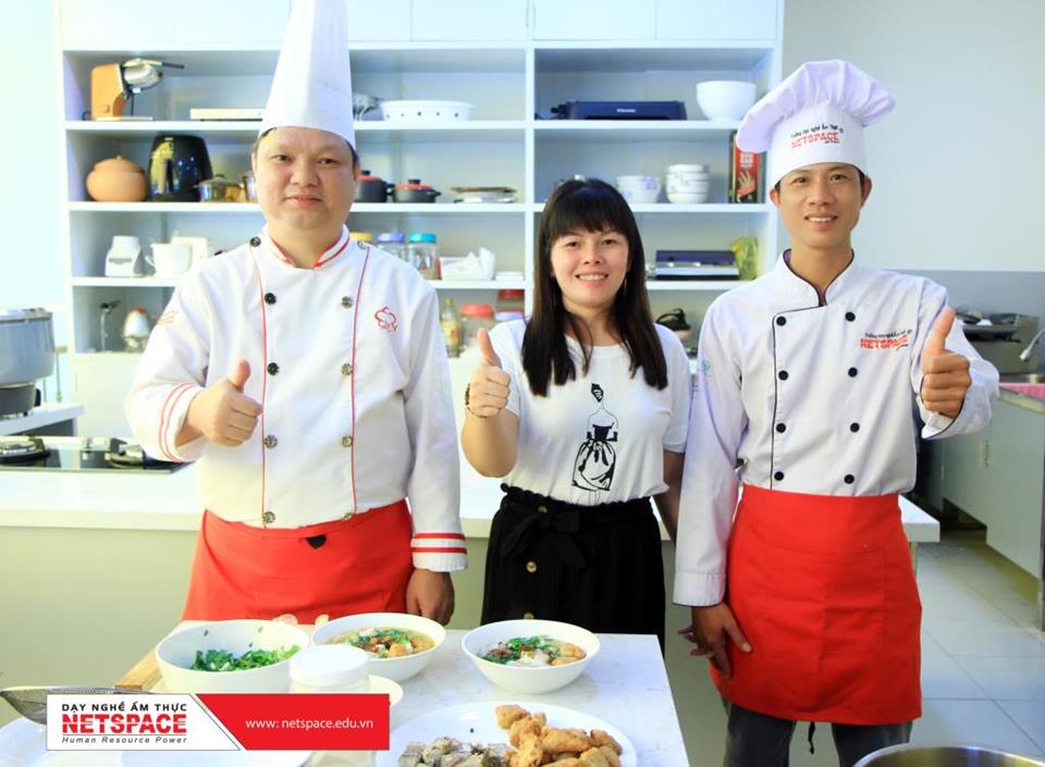 Anh Ngọc học Bún cá Huế để kinh doanh