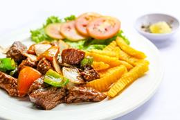 Cách nấu Bò lúc lắc cực hấp dẫn