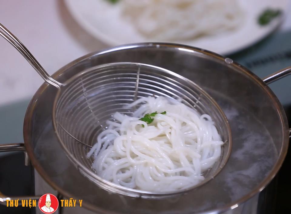 Cách nấu Bún nước lèo kiểu Sóc Trăng ngon