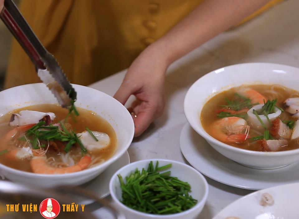 Cách nấu Bún nước lèo kiểu Sóc Trăng ngon