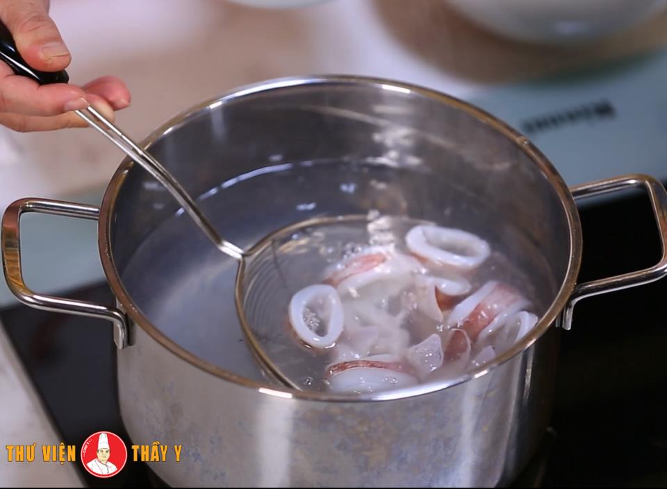 Cách nấu Bún nước lèo kiểu Sóc Trăng ngon