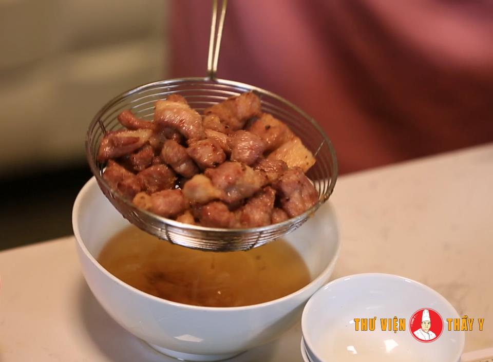 Cách làm Thịt heo chiên sốt khóm cực ngon