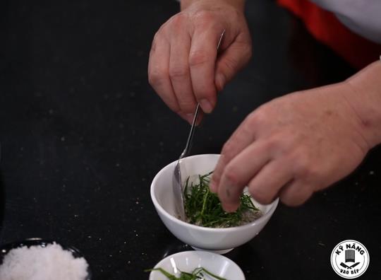 Cách Luộc Gà ngon không cần nước