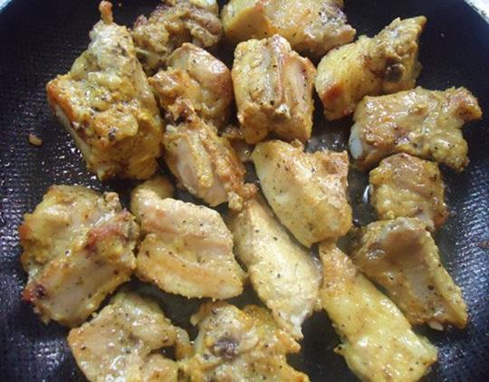 Cách làm những món Sốt me cho bữa ăn thêm hấp dẫn