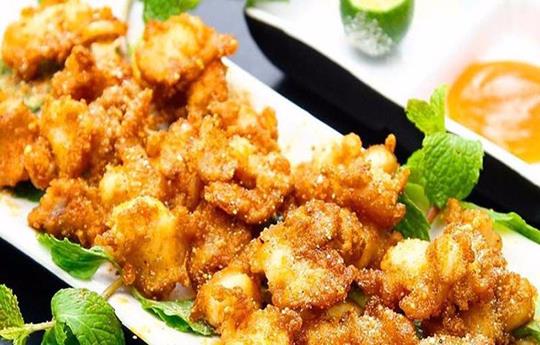 Cách nấu Sụn gà rang muối mặn mà cho bữa cơm