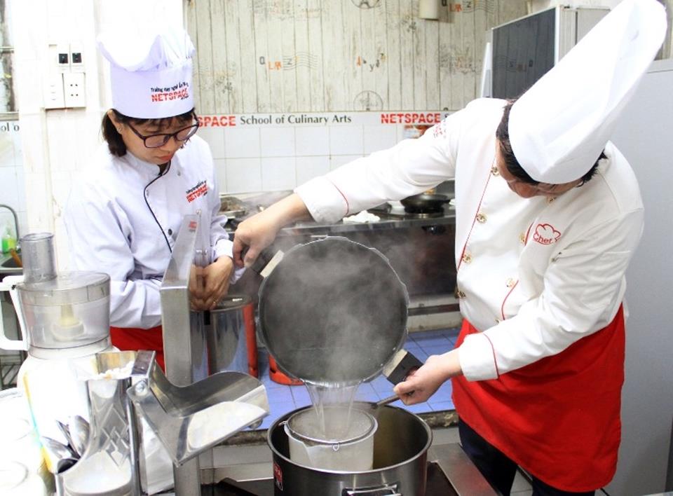 Học nấu Bún chả cá Đà Nẵng