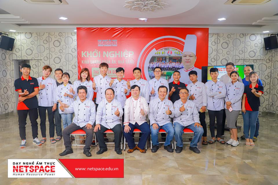 HỌC VIÊN ĐƯỢC TRANG BỊ KINH NGHIỆM KHỞI NGHIỆP KINH DOANH QUÁN ĂN - NHÀ HÀNG